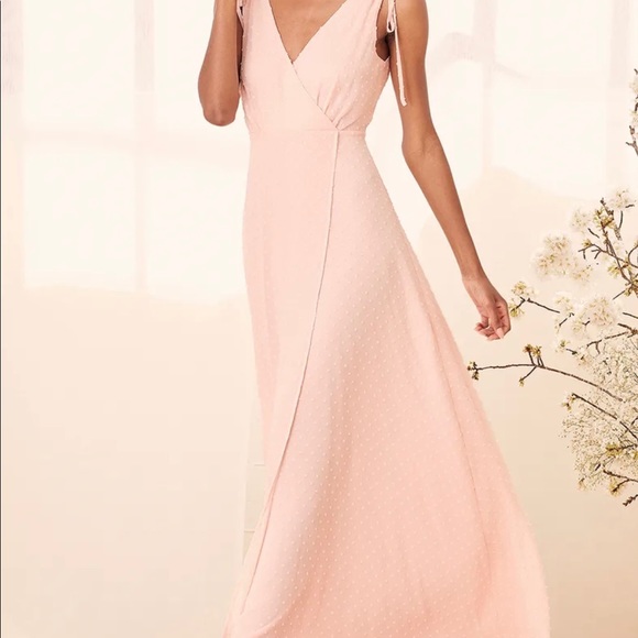 LULU’S 💕BRAND NEW BLUSH MAXI💕 - Picture 2 of 3